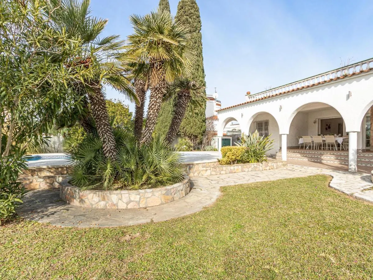 Holiday Home Residencia Maritima By Interhome Empuriabrava