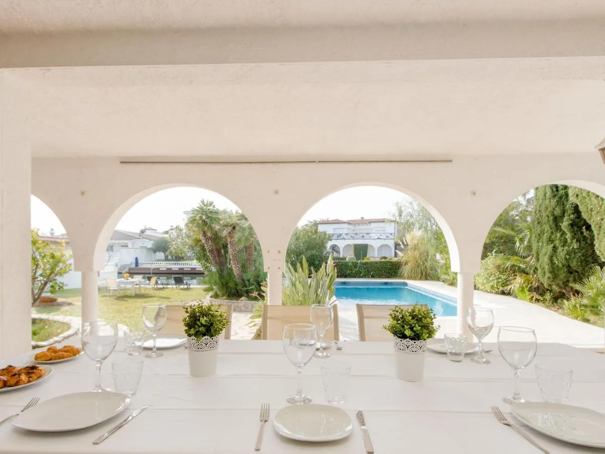 Holiday Home Residencia Maritima By Interhome Empuriabrava