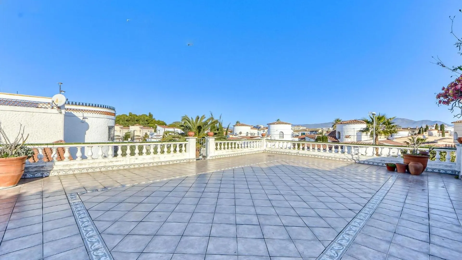Holiday Home Residencia Maritima By Interhome Empuriabrava